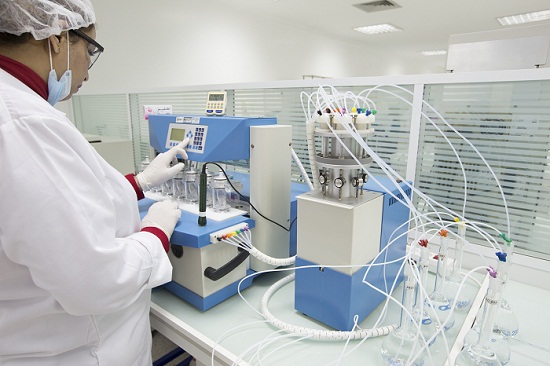 laboratoire pharma cinq